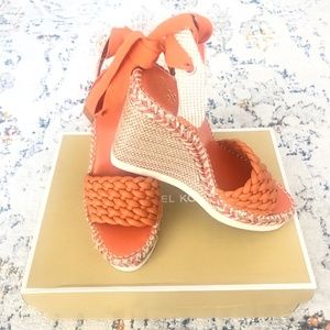 VINCE CAMUTO BRYLEIGH WEDGE SANDAL